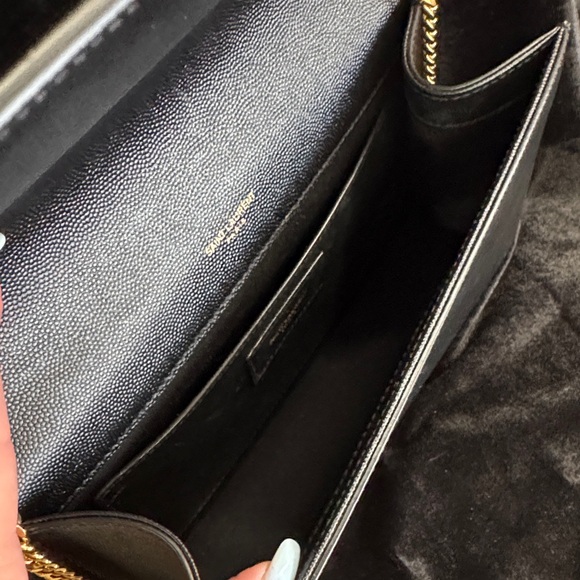 Yves Saint Laurent Medium Kate Bag - Picture 3 of 16